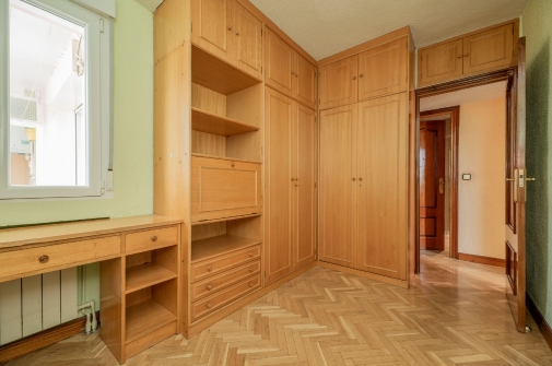 Fitted wardrobes